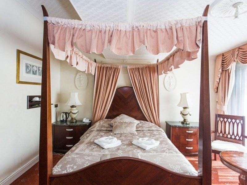 Oyo Ridgeway Hotel Чінґфорд Екстер'єр фото