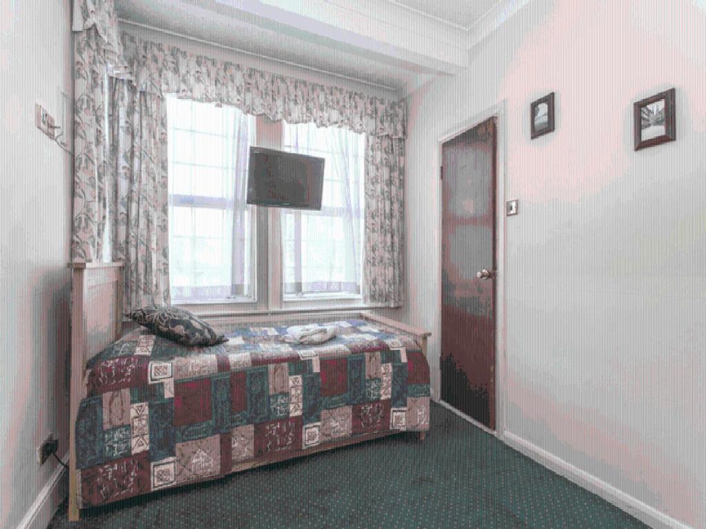 Oyo Ridgeway Hotel Чінґфорд Номер фото